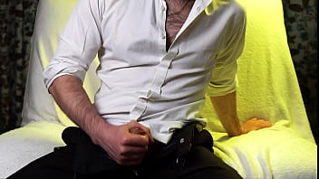 Preview 2 of Asansr Gizli - A guy with very sexy hands jerks off his small cock and cums loudly on camera.