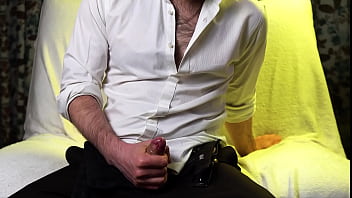 Preview 3 of Asansr Gizli - A guy with very sexy hands jerks off his small cock and cums loudly on camera.