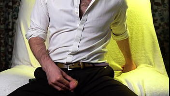 Preview 1 of Asansr Gizli - A guy with very sexy hands jerks off his small cock and cums loudly on camera.