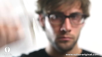 Preview 3 of Bbbuncutokkllz Veed - Open Your Pussy For Me