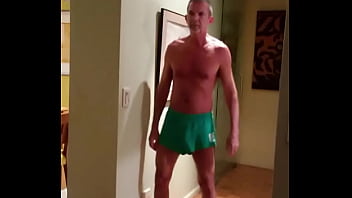 Preview 1 of Indian Fuck Vdo - The housebear washes,  Pervy PapiFachero dries. What&#039_s a pervy papi supposed to do while he waits for the housebear to giv ...