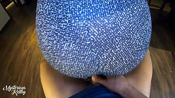 Preview 4 of Wear Saree Indian Lesbian - Com Legging marcando tudo,  estou prontinha pra levar porra no pacotinho (Completo no RED) - MysteriousKathy