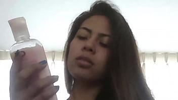 Preview 3 of Frist Handjob - GOSTOSA