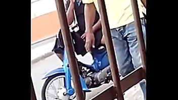 Preview 2 of Pundai Nuckky - Dominicano se pajea en la calle