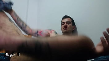 Preview 2 of Asian Sex Tube 14 Years Old - Macho masturb&aacute_ndose bien rico