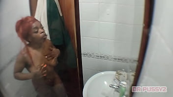 Preview 3 of Big Black Cock Milf Brunete - CUNHADO FICA ESCONDIDO NO BANHEIRO PARA GRAVAR A ESPOSA DO IRM&Atilde_O PARA SE MASTURBAR DEPOIS A VER O VIDEO