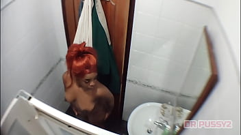 Preview 4 of Big Black Cock Milf Brunete - CUNHADO FICA ESCONDIDO NO BANHEIRO PARA GRAVAR A ESPOSA DO IRM&Atilde_O PARA SE MASTURBAR DEPOIS A VER O VIDEO