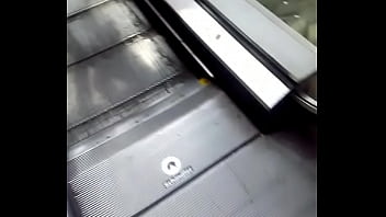 Preview 1 of Strong Mail Son - 2 ricas nalgitas en la escalera