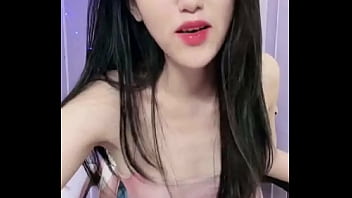 Preview 3 of Girlfriend In Bath - Idol Umichan d&acirc_m đ&atilde_ng đ&aacute_ng y&ecirc_u
