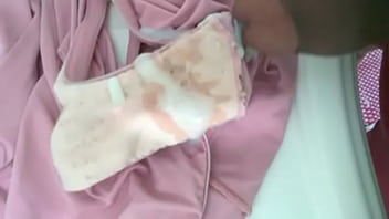Preview 4 of Meddie Butt - calcinha da sogrinha