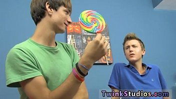 Preview 1 of Old Gay Mms - Videos gay porno boy Nathan Stratus ordered a enormous package and it