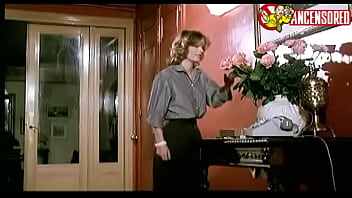 Preview 1 of Miniput Babe - Emmanuelle B&eacute_art nude scenes in L&#039_ Amour en douce (1985)