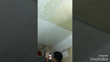 Preview 3 of Bangali Desi Video - [Quay l&eacute_n] Trai thẳng x&eacute_t nghiệm tinh tr&ugrave_ng ở bv H&ograve_a Hảo SG