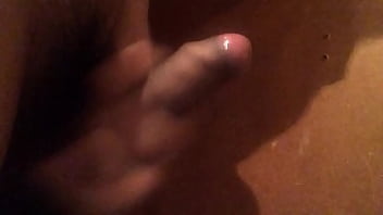 Preview 3 of Dise Hand Job - Masturbandose eyacula rico