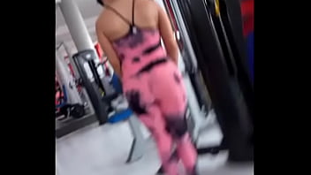 Preview 2 of Dwnloed - culazo en el gym