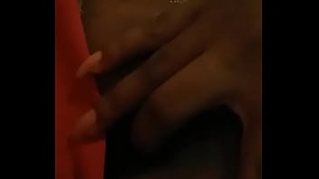 Preview 3 of 0ffce Sex - Sheila se masturbando pra mim enquanto corno trabalha
