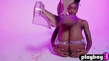 Preview 4 of Zire 15 - Ebony babe with perfect big tits SaBrea Phenix passion posing in lingerie