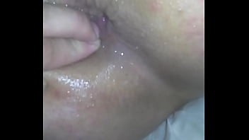 Preview 4 of Jav Ufak Kiz - dilatado con frasco de perfume