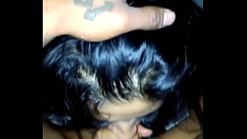 Preview 2 of Mom Chitting Sex - Diana con el chango