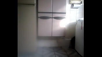 Preview 1 of Mom And Pop Sexx - Berg mostrando o cuzinho para quem quizer comer