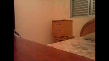 Preview 1 of Massage Natural Tits - Homem flagrado trocando Roupa