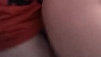 Preview 4 of Peeing Public Risk - Socando forte na puta!