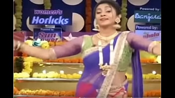 Preview 4 of Mallu Roshini And Devika Hottest - hot navel dance in show