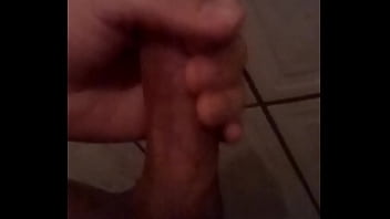 Preview 1 of Sopie De - Novinho se masturbando