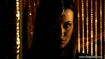 Preview 2 of Glavnye Geroi Filma Titanik - Beautiful Lady Bollywood Dancing