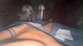 Preview 1 of Ebon Strong - Macho chacal masturbandose al despertar! Leche caliente para ti