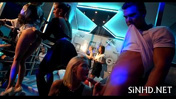 Preview 3 of Videos Xxxl Menore Petalda - Erotic fuck holes sharing