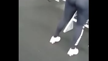 Preview 1 of Scarlet Johannesburg - Legging vtl (thong) workout