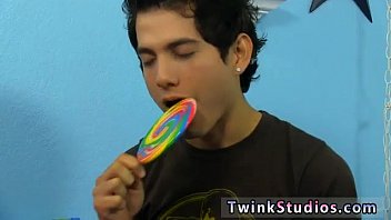 Preview 1 of Tamil Massage Centr Hantjob - Twink boy tube gay Giovanni Lovell is snooping around Conner