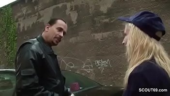 Preview 1 of Lilmamaanddaddy - German MILF Politesse laesst sich Outdoor von Fremden Ficken