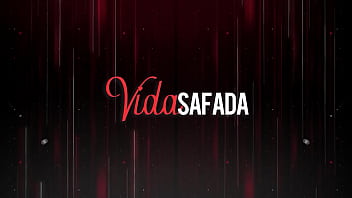 Preview 1 of Forced Blowjob Dominatrix - Eu j&aacute_ tinha gozado duas vezes ent&atilde_o meu amigo levou minha mulher pro quarto e n&atilde_o parava de meter nela.