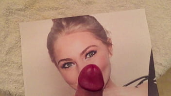 Preview 1 of Madura Compra Popper - Anna-Sophia Robb Cum Tribute