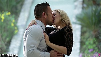 Preview 1 of Panterita Follando - EroticaX Mia Malkova Tames The Beast