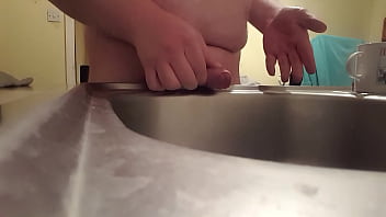 Preview 2 of Thai Tubee - Pissing on my other hand