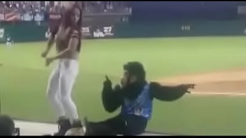 Preview 3 of Beeg Com Mom - Sexy Chica de Culiacan Bailando con los Tomateros