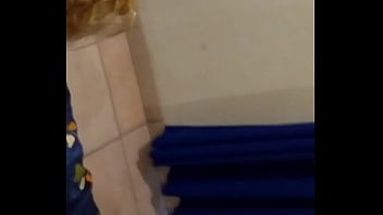Preview 2 of Sex Bollywood Hd - Recibe llamada de su esposo mientras la penetro