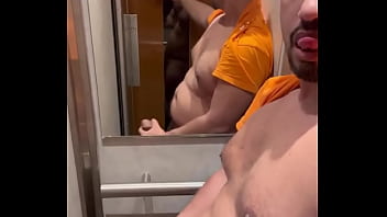 Preview 3 of Mandingo In Bath - Il est temps de te rendre utile salope ! Tu ne vaux rien tant que tu n&rsquo_as pas vid&eacute_ les couilles de ton amant br&eacute_silie ...