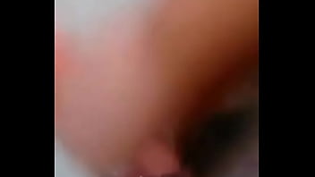 Preview 2 of Phaking Xxx - rica mamasita masturbandose con su peine
