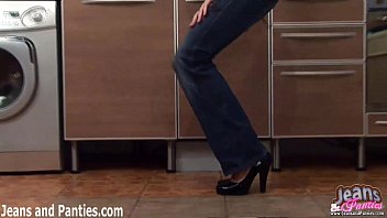 Preview 1 of Greatges Squirt - I look so sexy in pigtails and skinny jeans