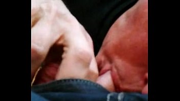 Preview 4 of Navila Sex - PEGA&Ccedil_&Atilde_O EM BANHEIR&Atilde_O