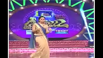 Preview 1 of Sis Ass Bro Mum - WAPWON.COM hot navel show by hot anchor anasuya