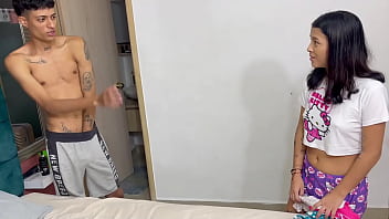 Preview 2 of Bigg Ass Bigg Boobs Gym Hd - Mi t&iacute_mida hermanastra me sorprende masturb&aacute_ndome con su ropa interior y me la follo duro hasta correrme&nbsp_en&nbsp_su&nbsp_culo.
