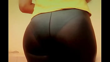 Preview 1 of Shemale Ffuck Train - Esposa de calcinha marcando