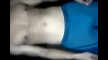 Preview 2 of Lesbianne Pool - Chico caliente bailando para su novia y luego se masturba