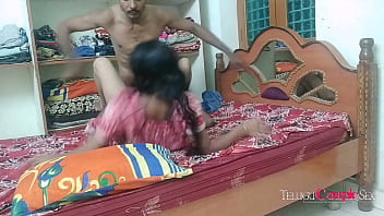 Preview 1 of Toilet Japones - Real Amateur Desi Homemade couple Having Romantic Sex - Telugu Hindi Audio