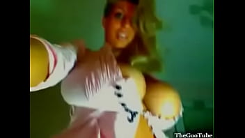 Preview 1 of Chast Piskuta - loira peituda na web cam ex de Cristiano Ronaldo?